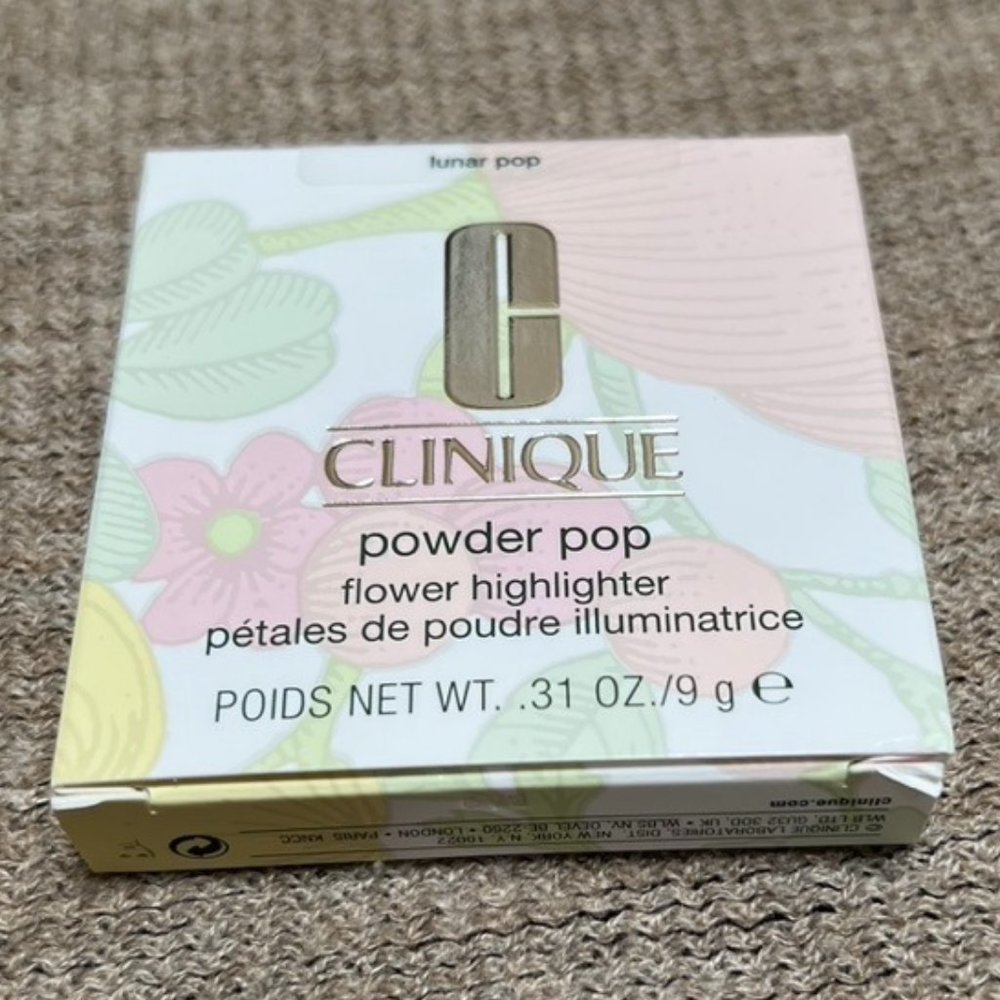 Clinique Powder Pop Flower Highlighter